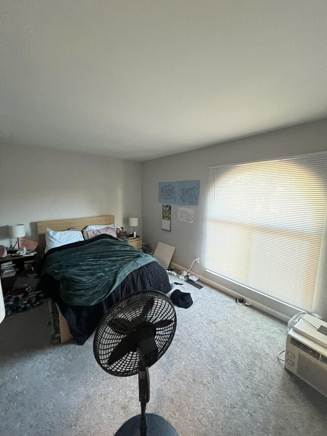 Building Photo - 20077 Redwood Rd