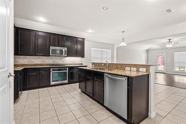 Building Photo - 2640 Costa Mesa Dr