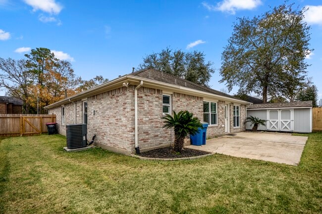 Building Photo - 2923 Goldspring Ln