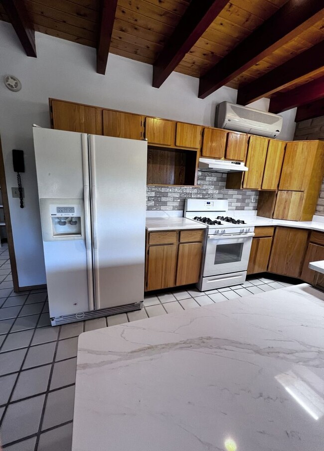 Building Photo - 5 Oriente Ct