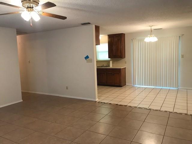 Building Photo - 1733 Chachalaca Ln