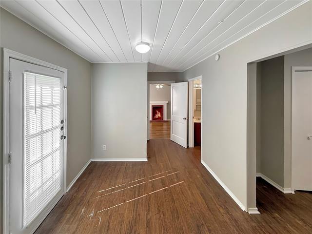 Building Photo - 4924 Penrose Ave