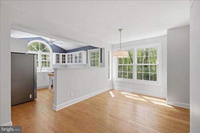 Building Photo - 5736 8th Rd N