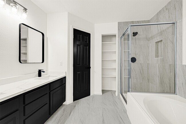 Building Photo - 15911 Breanna Ln