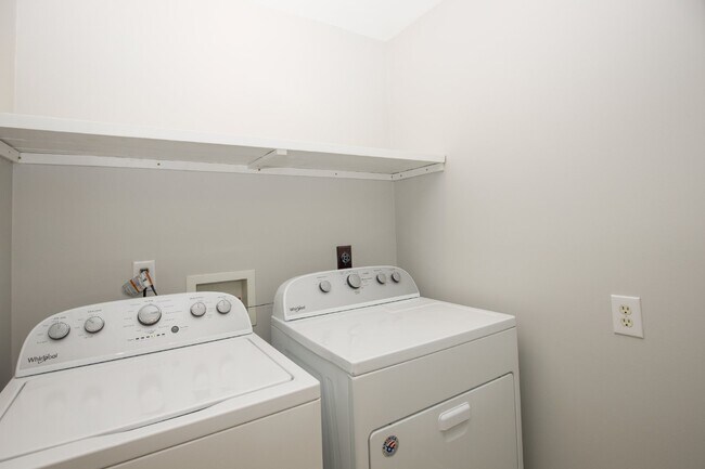 Building Photo - Charming 3-Bed, 2-Bath Home in Pittsboro's Serene Olde Farm Neighborhood! ?????