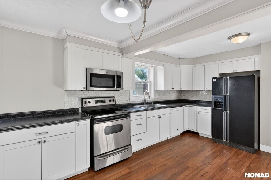 Building Photo - 4335 Cavelle Ave