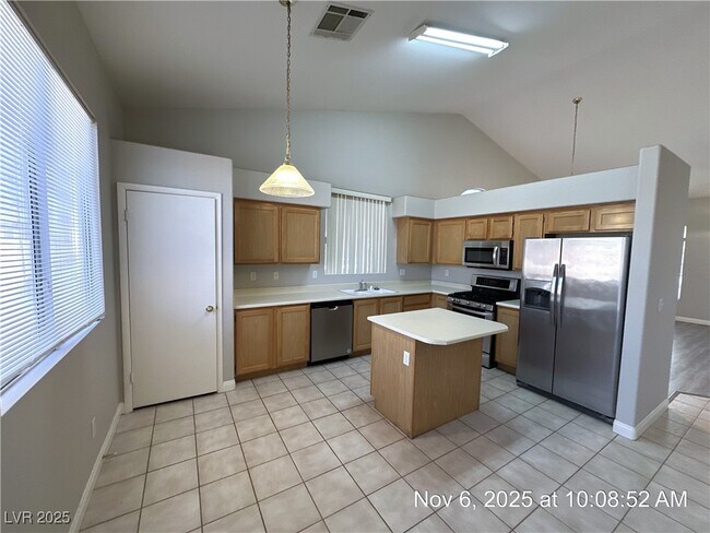 Building Photo - 3637 Nairobi Ln