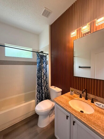 Building Photo - 10718 Northridge Ct