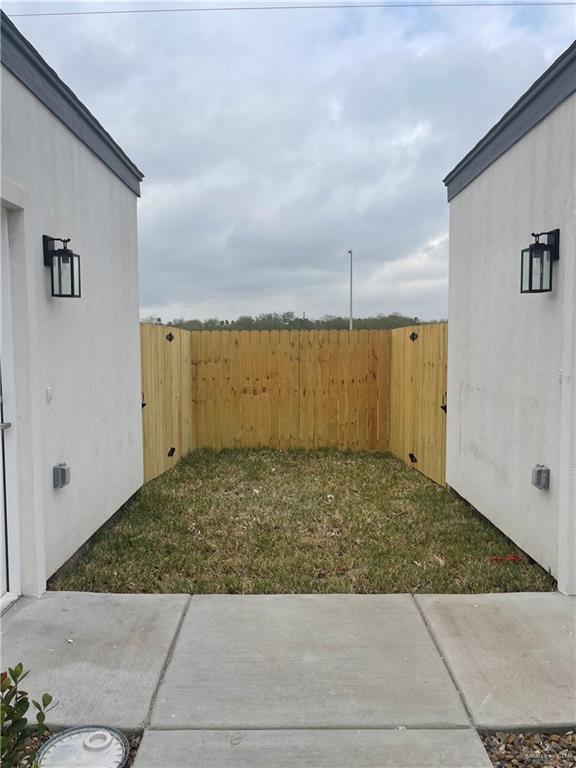 Building Photo - 31 Sparrow Rd