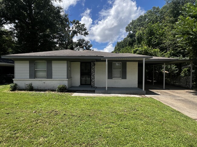 Primary Photo - 779 Rock Rd