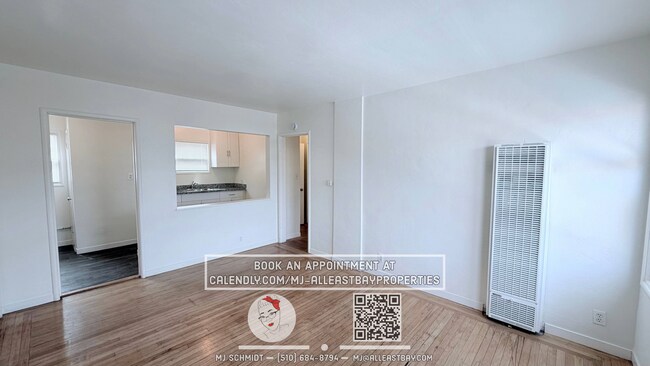 Building Photo - Remodeled top floor 1 Bd with hardwood flooring and spacious modern kitchen $1850