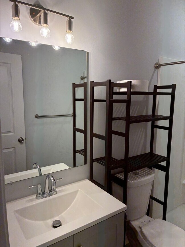Building Photo - Modern 3 Bedroom 2 Bath House - New Build in Martinsville!