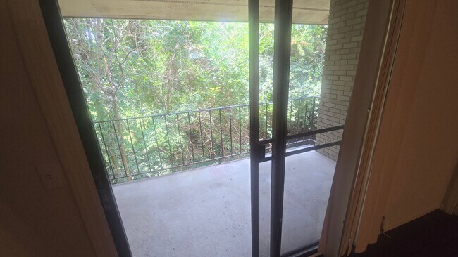 Building Photo - 109 Thornwell Ct