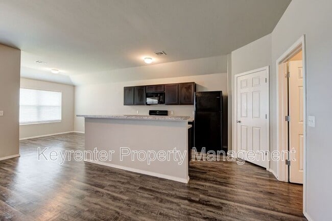 Building Photo - 9440 SW 44th Terrace