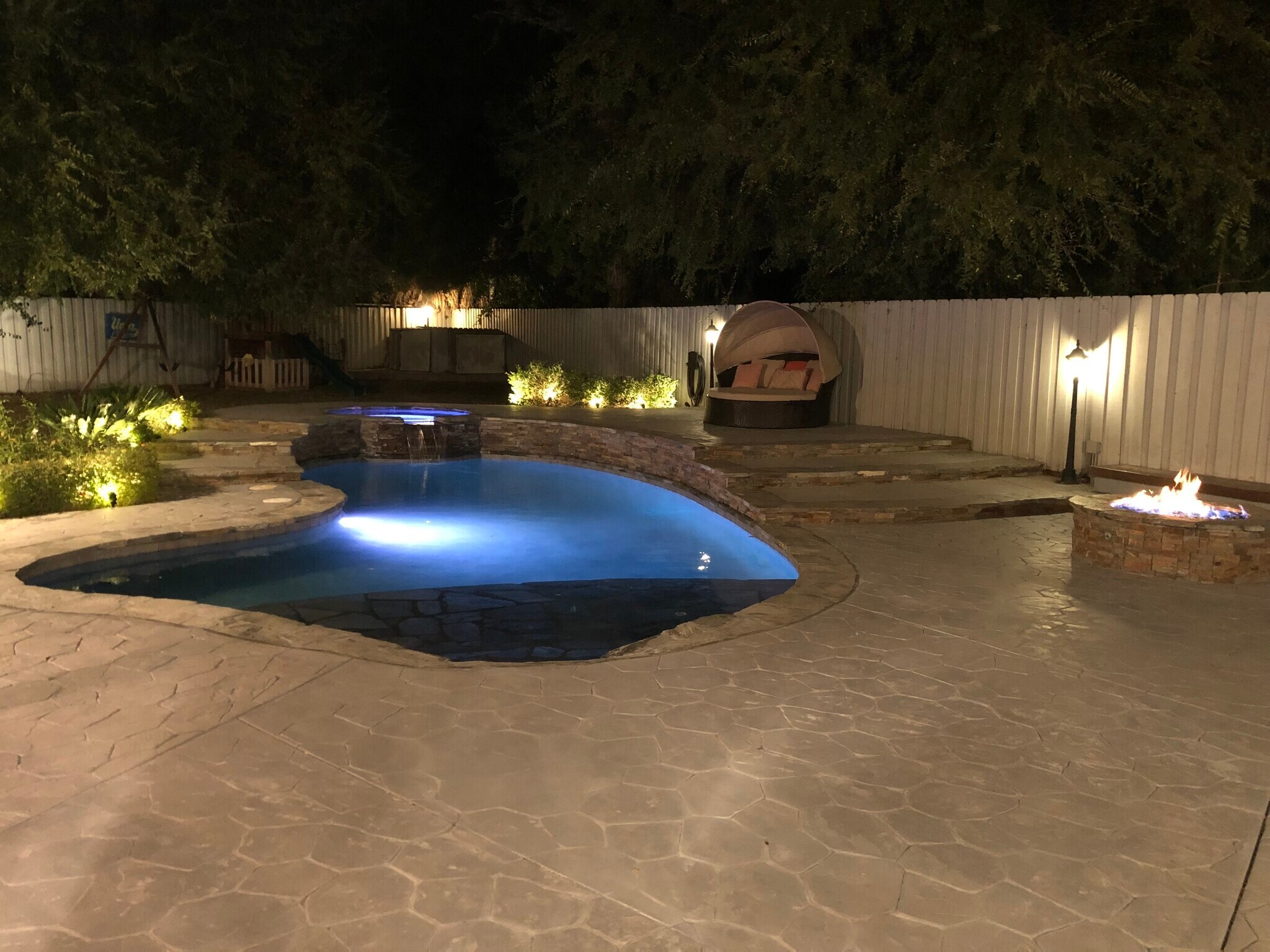 Backyard - 10616 Bothwell Rd
