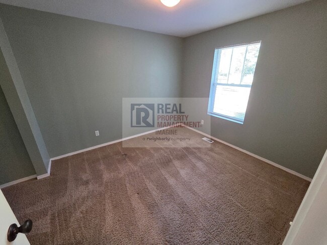 Building Photo - Check out this wonderful 3.0 bedroom, 2.0 ...