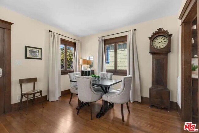 Building Photo - 850 Laveta Ter