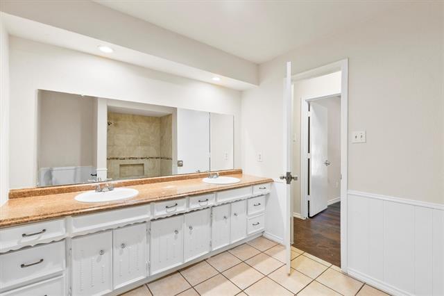 Building Photo - 314 N Wood Dr