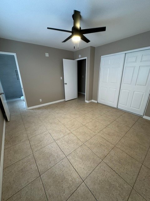 Building Photo - 405 S Kroeger St
