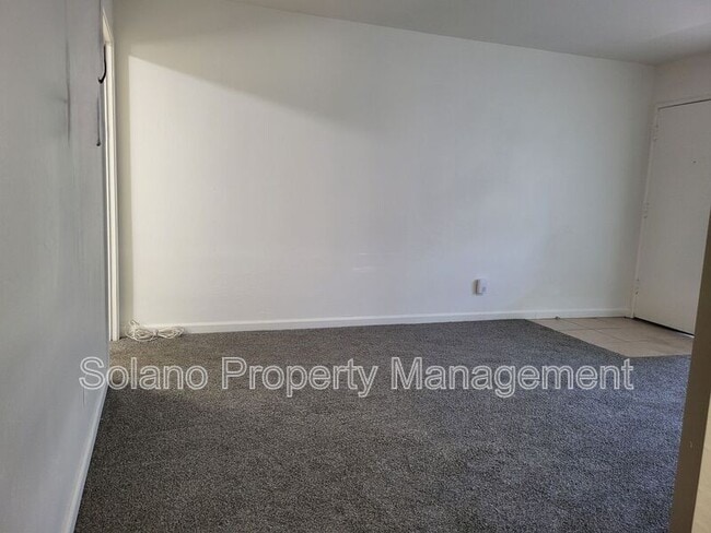 Building Photo - 1725 Idaho St