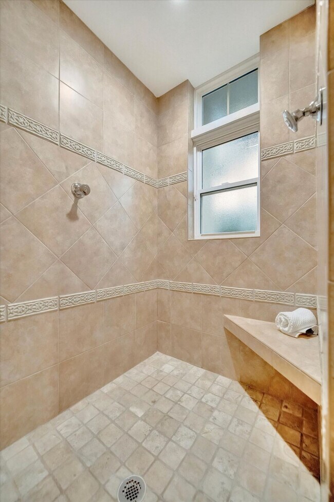 Building Photo - 6406 Gulf Dr