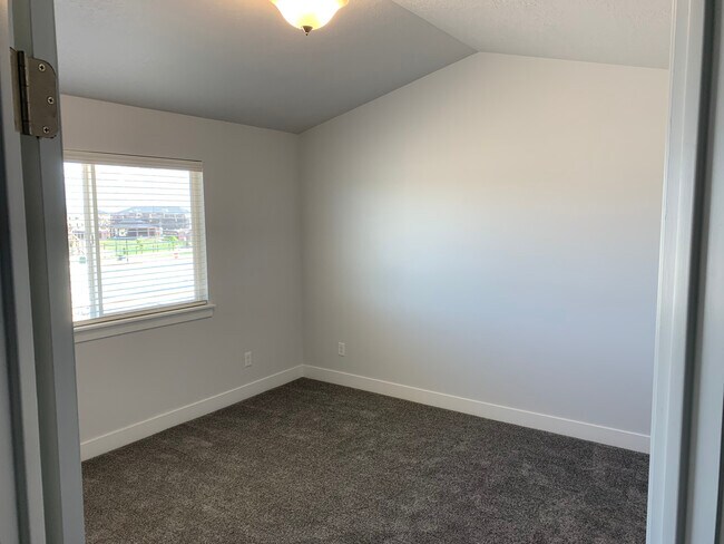 Building Photo - Rodrigues - Hendry Ln