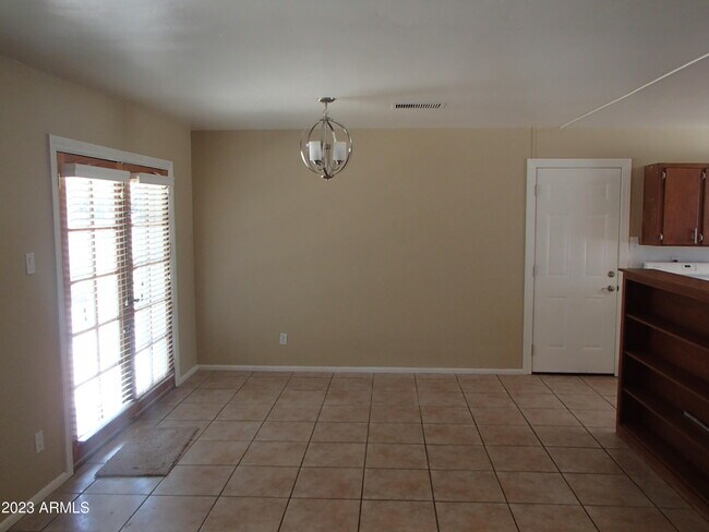 Building Photo - 1125 W Colter St