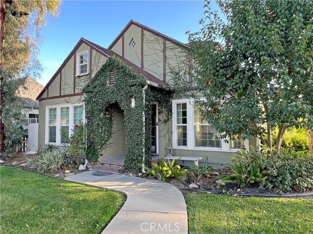 Primary Photo - 502 E J St