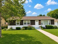 Building Photo - W67N756 Evergreen Blvd