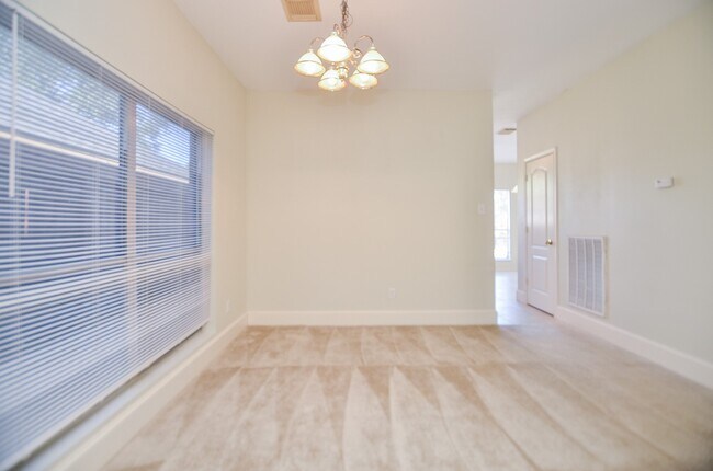 Building Photo - 21210 Woodland Green Dr