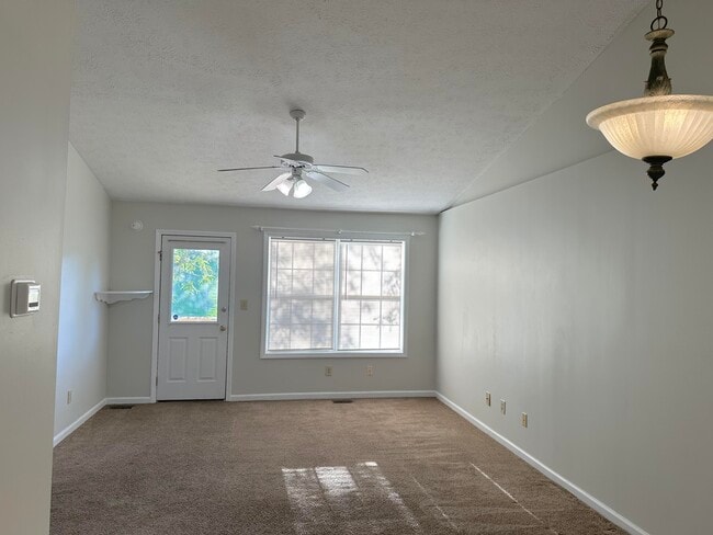 Building Photo - 1325 Trent Blvd