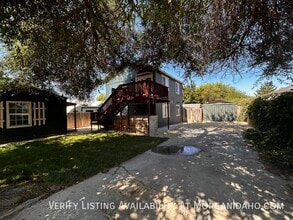 Building Photo - 516 18th Ave N