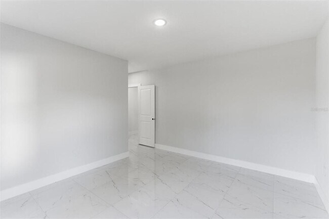 Building Photo - 107 East 15th Street