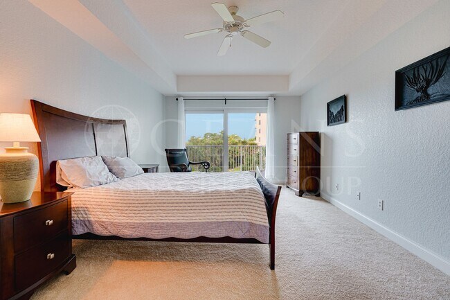 Building Photo - Furnished Waterfront 2 Bedroom Condo