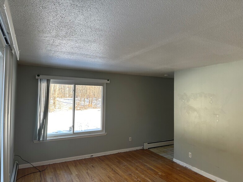 Building Photo - 135 New Britain Ave