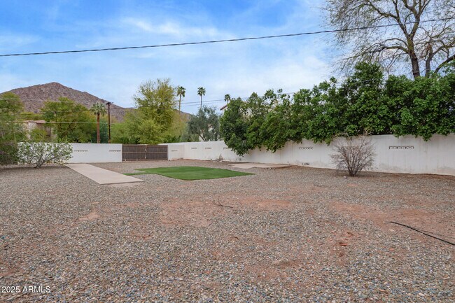 Building Photo - 5401 E Exeter Blvd