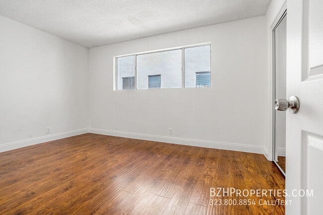 Building Photo - Beautiful 1 Bedroom in Prime Hollywood