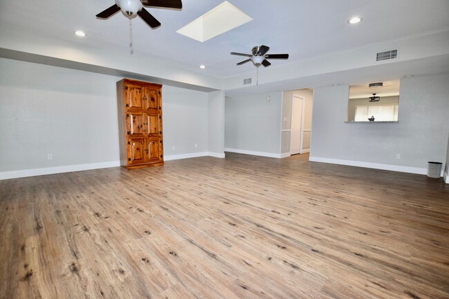 Building Photo - Remodeled 4 bedroom Tempe home near ASU