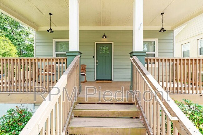 Building Photo - 1418 Allegheny St SW