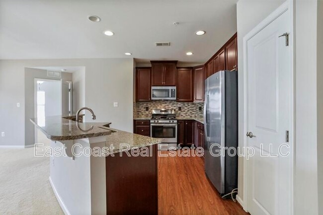 Building Photo - 6501 Walcott Ln