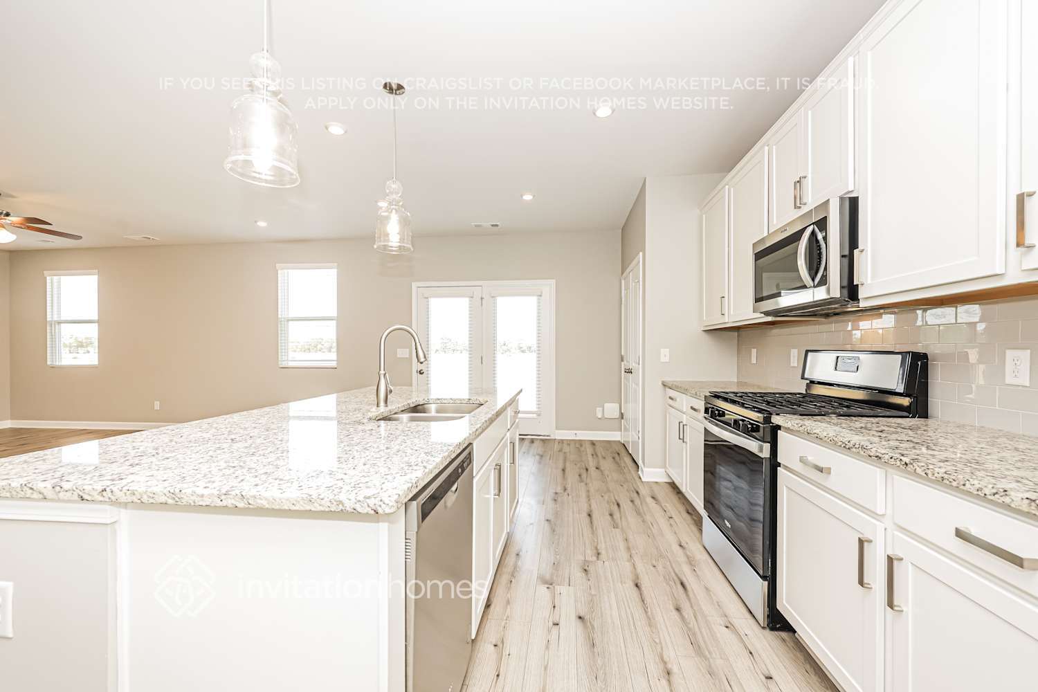 Building Photo - 4313 Hoboken Wy