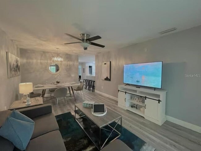 Building Photo - 2798 Club Cortile Cir