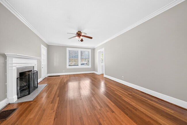 Building Photo - 1237 Owsley Ave