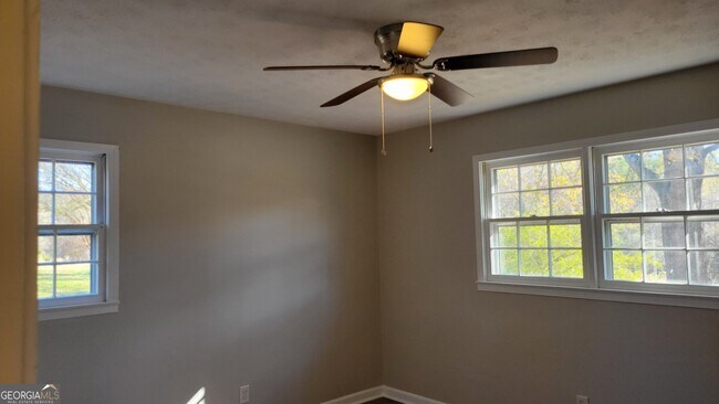 Building Photo - 130 Bowman Rd