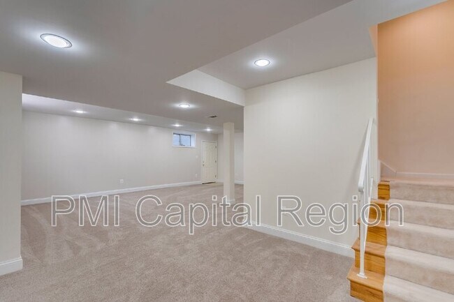 Building Photo - 7021 Whittier Blvd