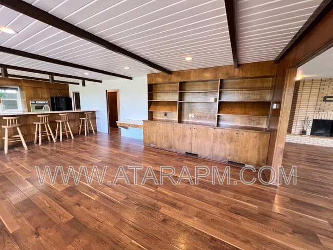 Building Photo - 270 2020 N
