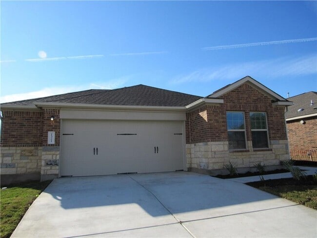 Building Photo - 1321 Chad Dr
