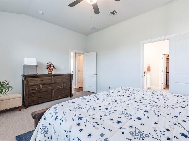 Building Photo - 142 Mount Locke Rd