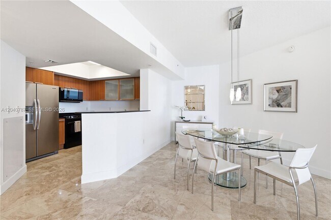 Building Photo - 16699 Collins Ave