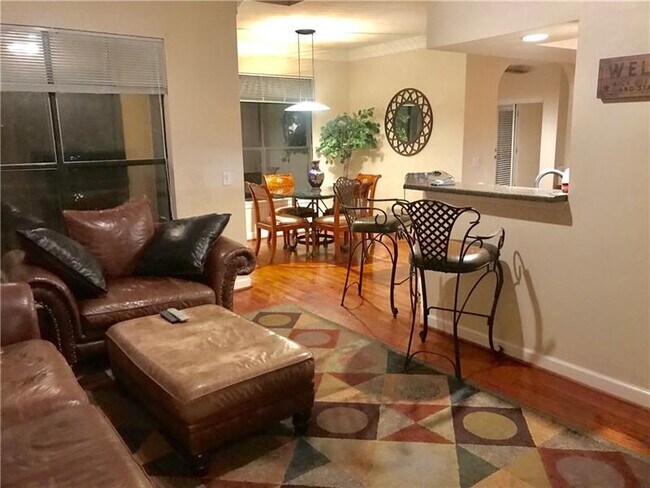 Building Photo - 3777 Peachtree Rd NE